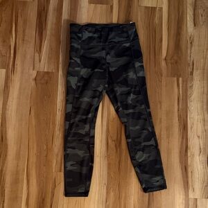 Athleta Women's Camo Leggings - Black and Green